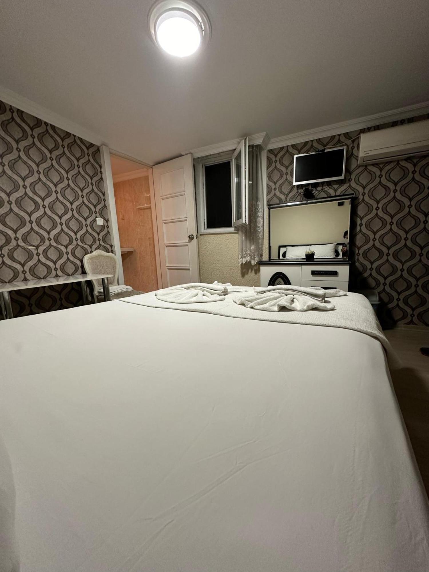 Sophia Studio Apart Hotel อิสตันบูล ภายนอก รูปภาพ